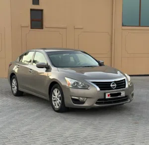 Nissan altima 2.5 Model 2015