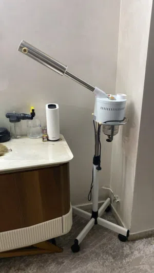 جهاز تبخيري للبشرة وجهاز بروفشينال لتنظيف البشرة ايضاً