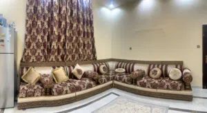 كنب مع ستارة
