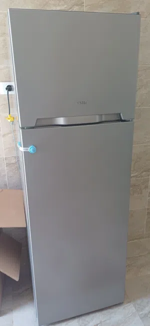 ثلاجه فيستل عاديه متوسطه