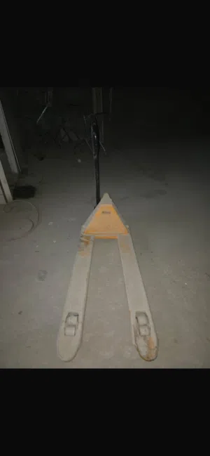 جك سحب/ ميز عدد ثنين للبيع في النجف