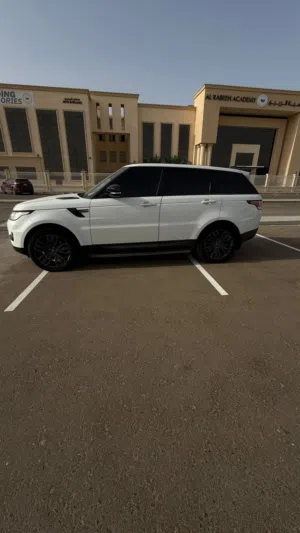 Used Land Rover Range Rover Sport in Abu Dhabi