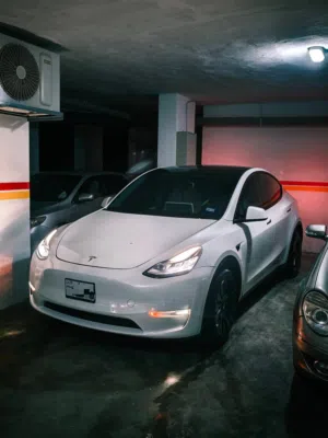 Tesla y long range 2022 غير مجمرك