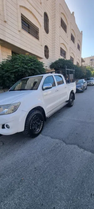 Used Toyota Hilux in Zarqa
