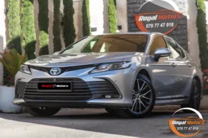 بموديل ال 2023 و قطعت مسافة 29,000 كيلو متر فقط Toyota Camry Gle 2023