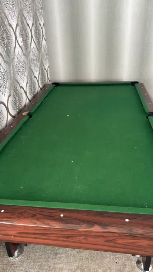 طاوله بلياردو