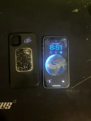 iPhone 11 بحالة ممتازة