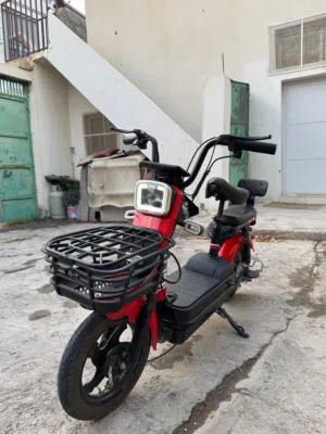 سكوتر كهربائي بحالة ممتازة للبيع