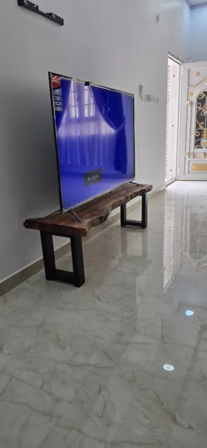طاوله تلفاز تابع الوصف