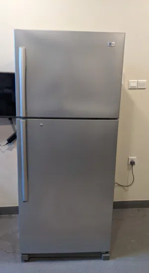 ثلاجة كبيرة  ماركة LG