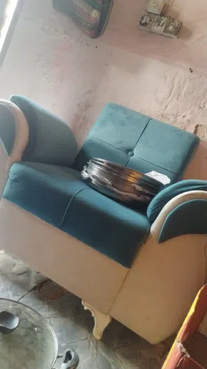 غنفة (كرسي واحد) للبيع مع صواني