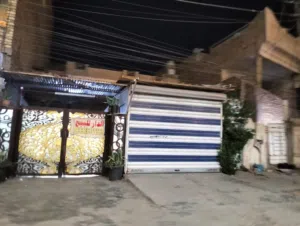 بيت للبيع منطقة الشعب تجاري