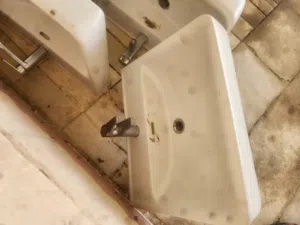 مغاسل مع ولوف