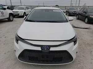 Toyota . Corolla . 20221