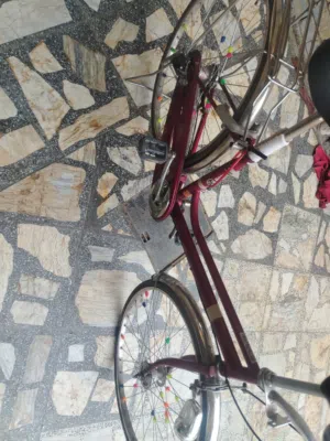 بايسكل للبيع كير وحساس وضع حاوية