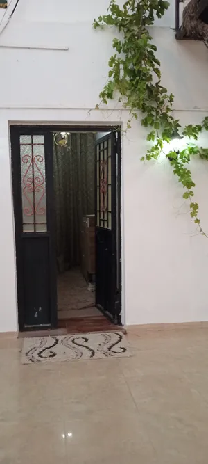 165 m2 4 Bedrooms Townhouse for Sale in Tripoli Souq Al-Juma'a