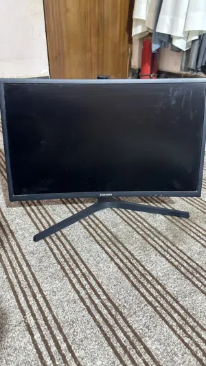 24 Samsung monitors for sale  in Basra
