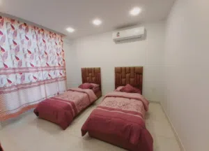 شقة مفروشة للايجار في الخوض السادسة