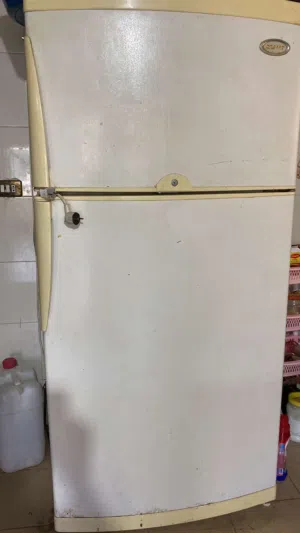 ثلاجة مقاس كبير