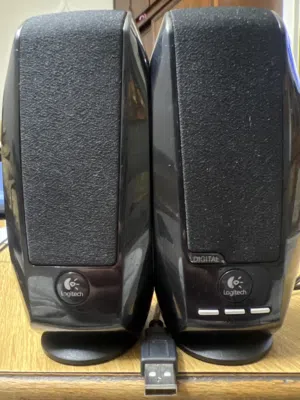 سماعات Logitech أصلية صوت قوي جداً للكمبيوتر واللابتوب