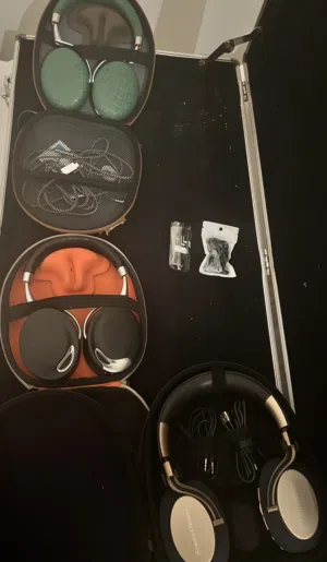 Headphone Haven!! Available!! RARE & Amazing! Parrot Ziks 1 & 3