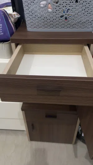 2 كومدينو بحاله ممتازه جدا