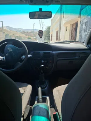 رينو ميجان موديل 2000