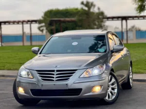 Used Genesis G70 in Tripoli