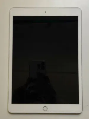 Apple iPad 8 32 GB in Al Sharqiya