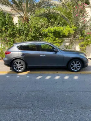 2012 Infiniti EX35 Luxury SUV  Powerful V6  Premium Comfort