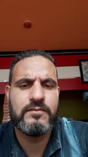 شكري بن حده 