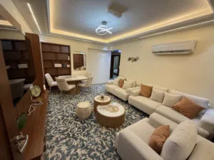 Luxury 2BR apartment for daily rent  35 OMR  .شقة فاخرة غرفتين للإيجار اليومي. قرب مسقط مول.