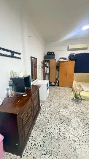 urgent a big room rent