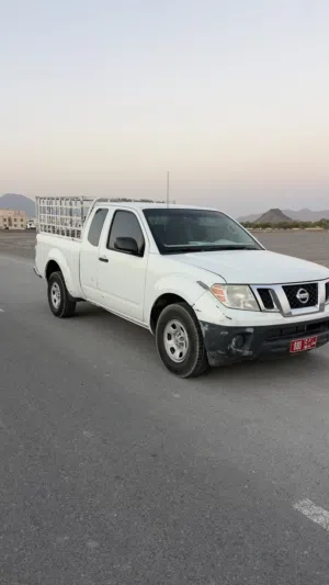 البيع نيسان نافارا 2016