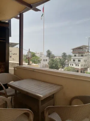شقة مفروشه بحريه   للايجار في العقبة