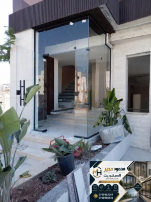 واجهات سيكوريت زجاج محلات أبواب سيكوريت.. "جاهزون للتركيب الفوري والصيانة الطارئة لواجهات المحلات"
