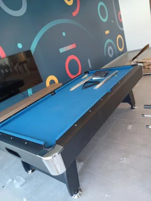 طاوله بلياردو 8 قدم خشب كامل جديد بالكرتونه مع كامل أغراضها