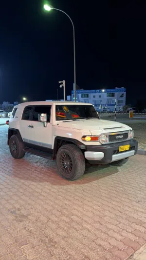 Used Toyota FJ in Al Sharqiya