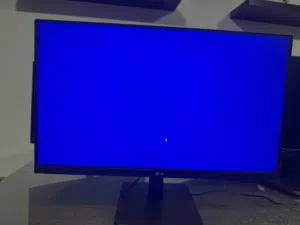 8 شاشات للبيع