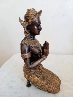 تحفة فنية تايلاندية انتيك من النحاس المطلي بماء الذهب لحارس المعبد البودي