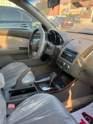 Nissan Altima موديل 2007 بحالة ممتازة ومواصفات خليجية