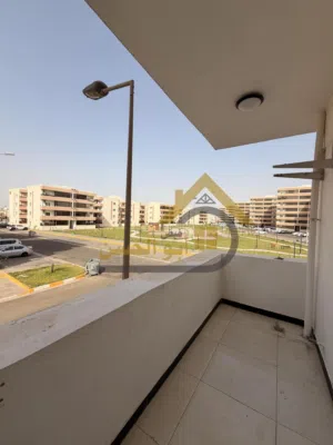 للايجار شقة حديثة في مجمع الامل الزون الثالث