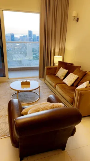 شقة استثمارية بعائد 7٪ -للبيع في منطقة السيف - مؤجرة ومؤثثة A luxury apartment in seef area for sell