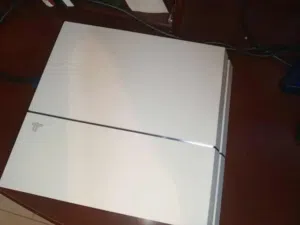 للبيع ps4 fat