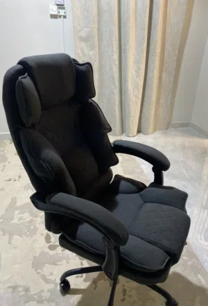 كرسي قيمنق و مكتبي جديد