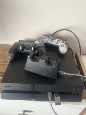 بلايستيشن 4 معدل للبيع او البدل على بلايستيشن 5