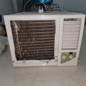 مكيف مستعمل طن إلا ربع