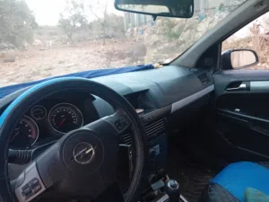 اوبل استرا 2006