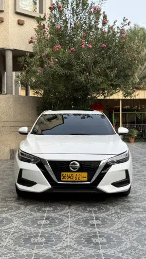 Used Nissan Sentra in Al Dakhiliya