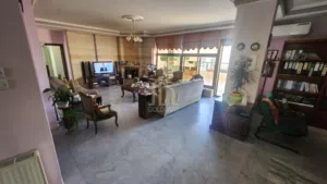 فيلا بإطلاله مميزه للبيع في أجمل مناطق ضاحيه الرشيد بسعر مغري / ref 9909